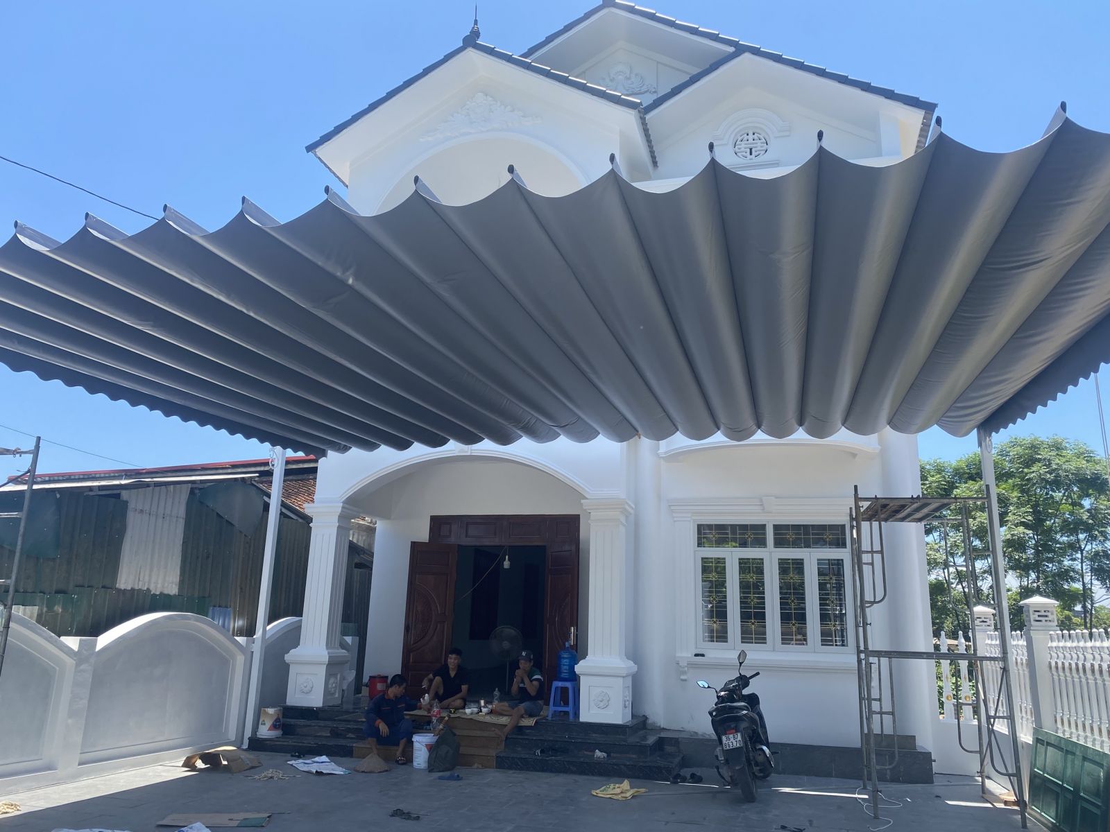 Các tiêu chí lựa chọn đơn vị cung cấp bạt che nắng mưa